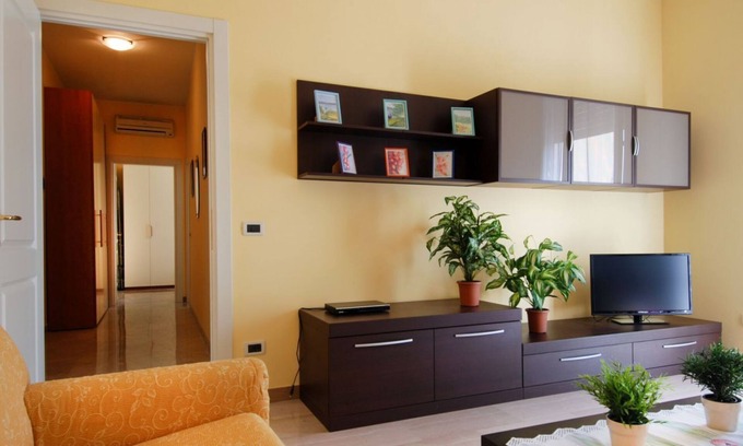 Santo Stefano Apartment | Convenient Parking and Family-Friendly Amenities Await