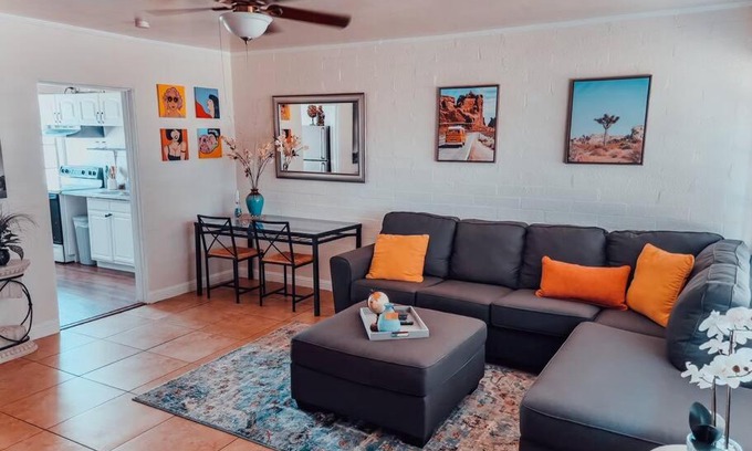 Las Vegas House | Cozy 2Br Home with Free Parking Near the Strip