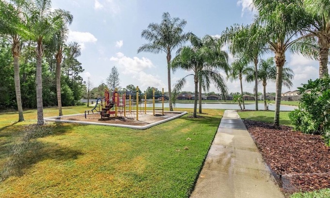 Seasons House | Guest Rated 9.8: Cozy 4 BR Pool Home Near Disney