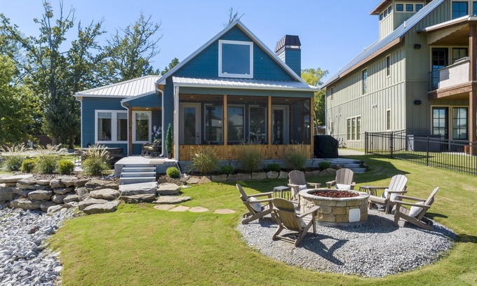 Vinita House | Escape to Lakeside Retreat with Hot Tub & Pool Access