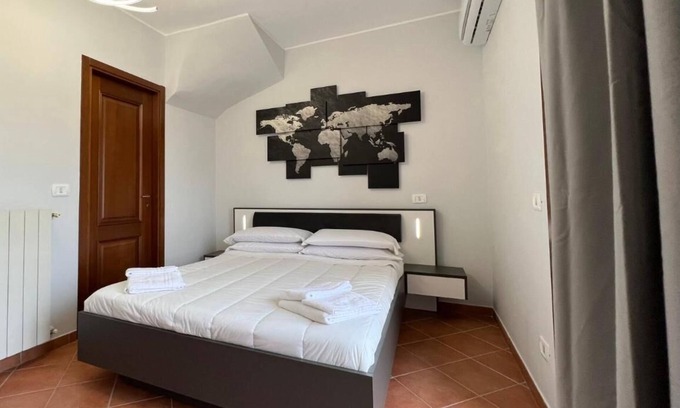 Fiumicino Apartment | Relaxing Stay with Free Wi-Fi & Netflix Near the Beach