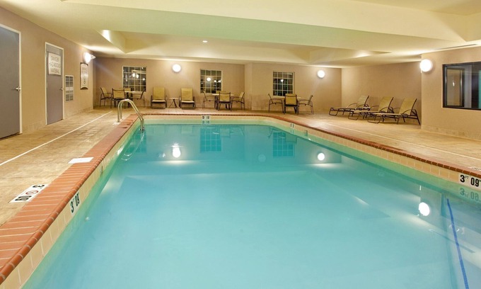 Elkhart Condo | Enjoy Free Breakfast & Wi-Fi with Indoor Pool Access