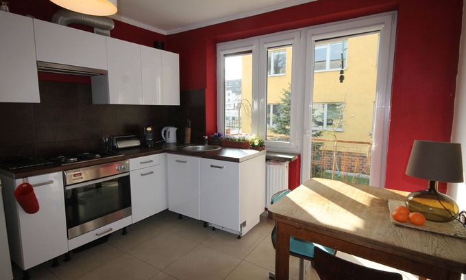 Bronowice Apartment | Budget-Friendly Apartment with Free WiFi and Comfort