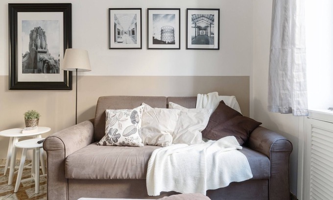 Testaccio Apartment | Stylish Apartment with Free WiFi by Anfore Fountain