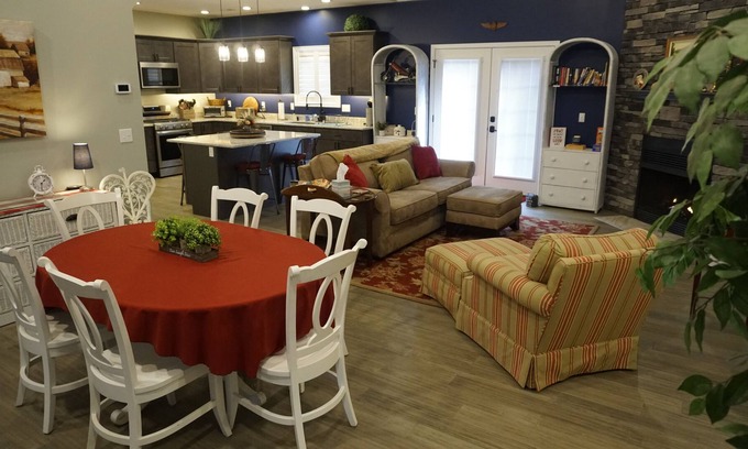 McHenry House | Private Retreat at Freedom Haven with Spa and Family Amenities