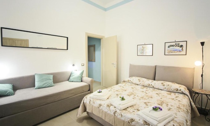 Castellammare di Stabia House | Exceptional Freedom Rooms: Family-Friendly Retreat Awaits