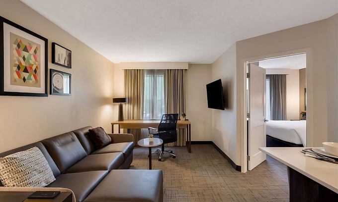 Mount Tabor Hotel | Explore Frelinghuysen Arboretum: Pet-Friendly Retreat