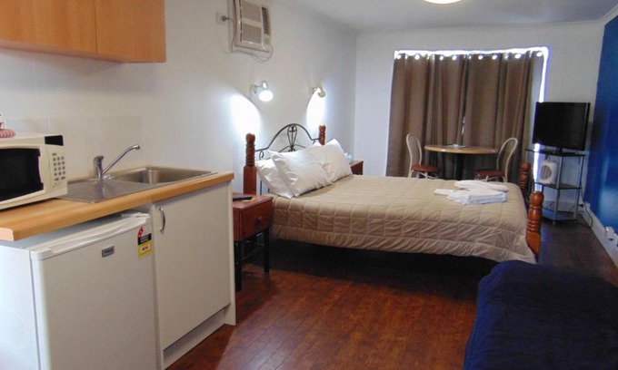 South Fremantle Other | Discover Fremantle Village: Family-Friendly Comfort Awaits
