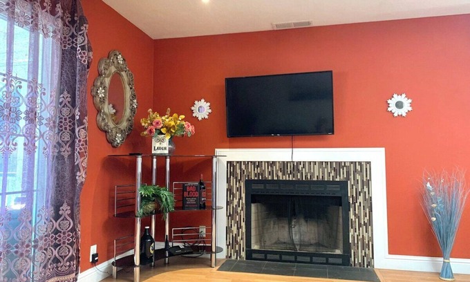 Fremont House | Fremont Backup · Affordable Central location 3B2B @Fremont
