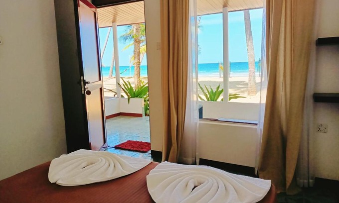Trincomalee Hotel | Cozy French Garden at Pragash Beach with Private Ocean Views