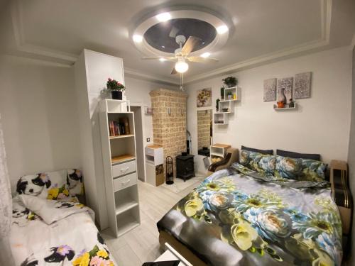 Ciekurkalns Apartment | Pet-Friendly Flat with Free Parking and Full Kitchen Access