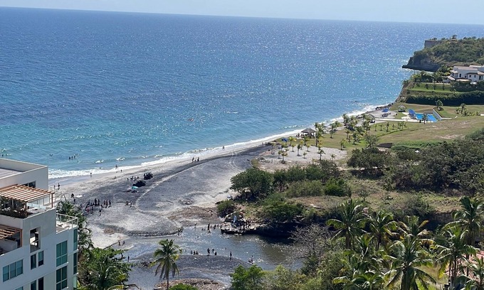 Panama Apartment | Oceanfront Apartment with Spectacular Views, Steps from Beach