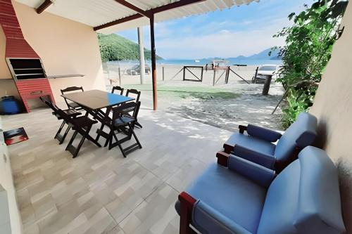 Ubatumirim House | Oceanfront Casa 42 at Praia do Estaleiro: Pet Friendly Retreat