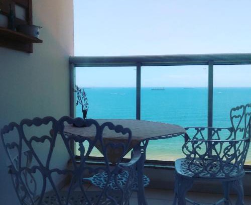 Praia de Itaparica Apartment | Oceanfront Frente Mar Green Diamond: Pet-Friendly Retreat