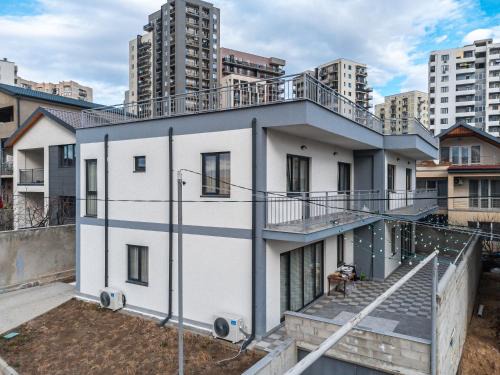 Tbilisi Apartment | Inviting Escape with Fresh Air & Panoramic Views