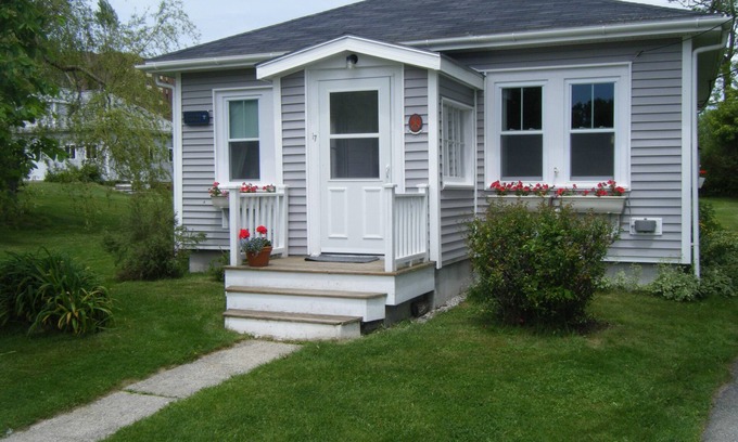 Castine Cottage | Bright Cottage in Historic Village with Ocean Views & Pool