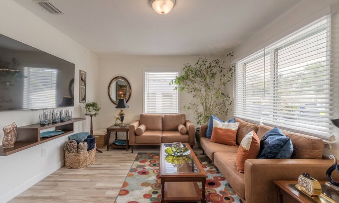 Yelkca Terrace House | Bright Newly Remodeled House with Ocean View & Hot Tub