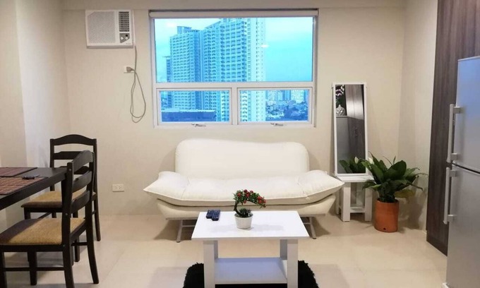 Mariana Condo | Inviting 1 BR Loft with Pool in Quezon City
