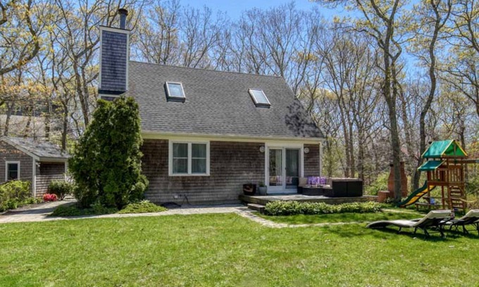 Vineyard Haven House | Discover Sea Glenn Flowers: Pet-Friendly Home with Pool
