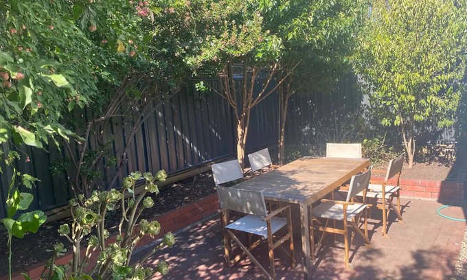 Quarry Hill House | Freshly renovated gem - 1.5km from the city centre