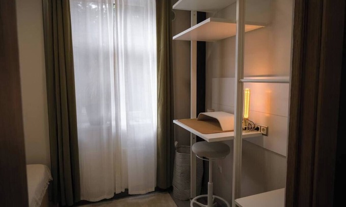 Maskavas Forstate Apartment | Renovated Retreat by Scenic Parks with Spa and Breakfast