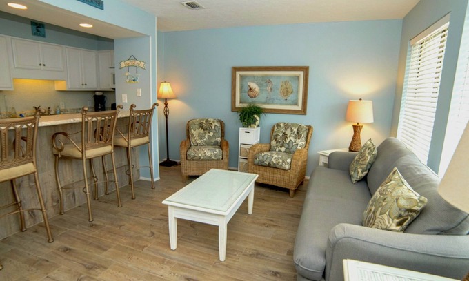 Thomas Drive Condo | Beachfront Condo with Pool and Breathtaking Views