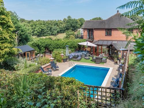 Sugnall House | Relax at Freshwinds: Family-Friendly with Pool Access