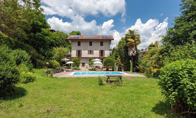 Vacciago Apartment | Frey Apartments by Lake Orta: Garden, Pool & Pet Friendly