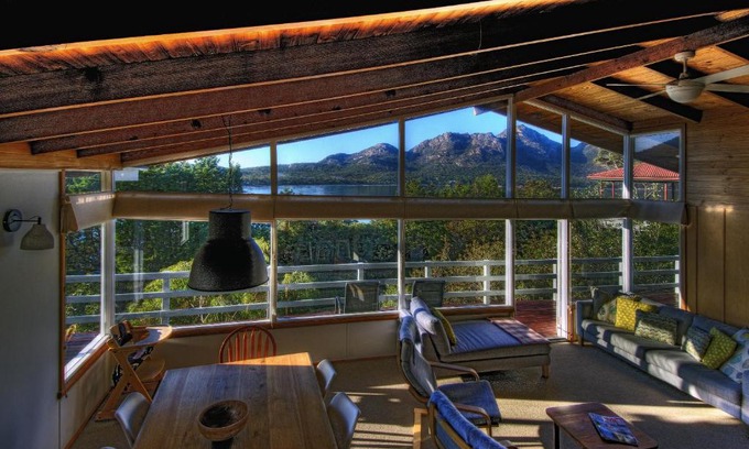 Coles Bay House | Beachfront Retreat at Freycinet: Ocean View & Family Friendly