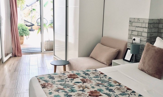 Merida Old Town Apartment | Frida: Cozy Ground Floor Retreat with Patio & Pet-Friendly