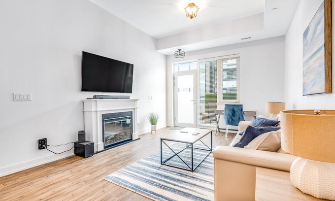 Innisfil Hotel | Seaside Retreat at Friday Harbour - Unit 70 with Private Beach