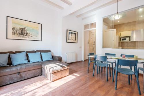 El Camp de l'Arpa del Clot Apartment | Contemporary Apartment in Clot - Pet & Child Friendly Retreat
