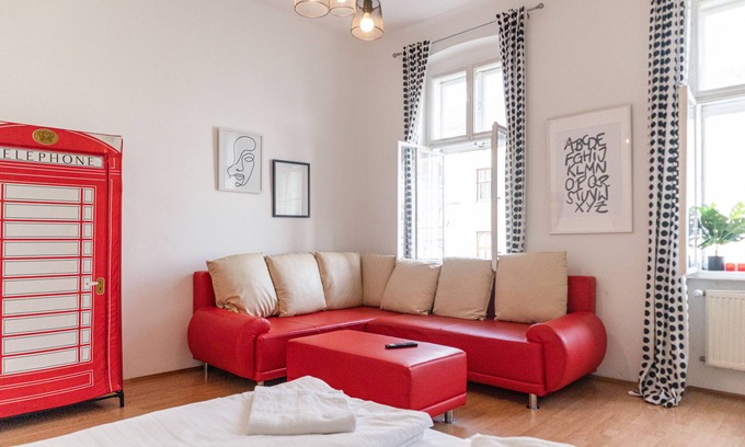 Neulerchenfeld Apartment | Budget-Friendly 3BR Shared Apartment Near Wiener Stadthalle