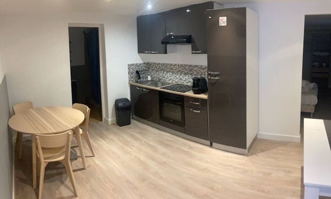 Aix-en-Provence Apartment | Serene Retreat 10 Minutes from the Rotunda, Child Friendly