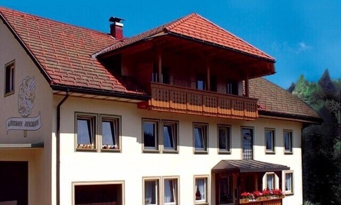 Todtmoos Apartment | Cozy Oceanview Apartments with Balconies & Guest Rated 9.4