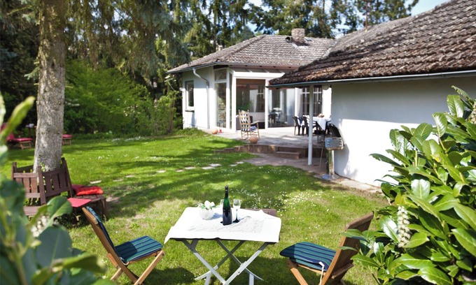 Stephanshausen House | Welcoming Vacation House with Piano & Ocean View Amenities