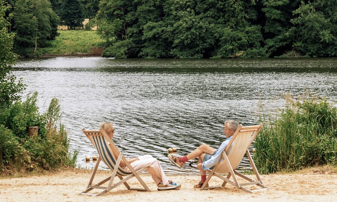 Fritton Hotel | Explore Fritton Lake - The Clubhouse with Pool & Spa
