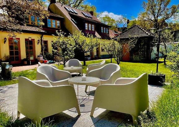 Babelsberg Nord Hotel | Exceptional Fritz Aparthotel Potsdam with Breakfast Included