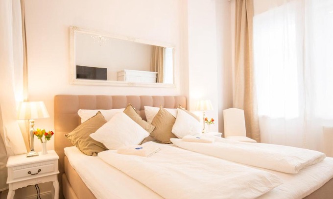 Schoeneberg Apartment | Discover Family-Friendly Comfort at Apartment Fritz