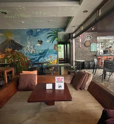 Ermita Night District Hotel | FROG HOTEL malate