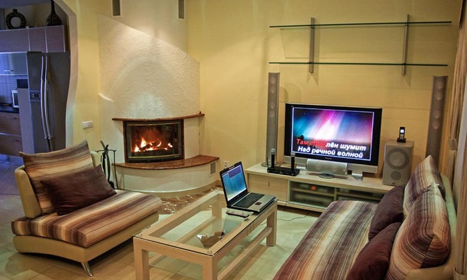 Svetlogorsk Bed & Breakfast | Perfect Getaway at From Home to Home B&B with Pool Access