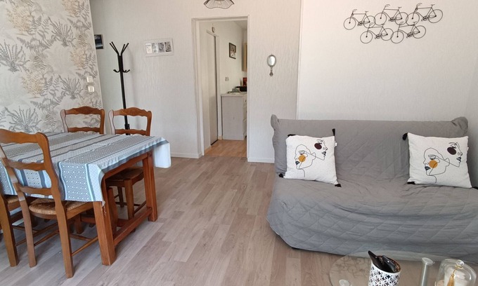 La Barre-de-Monts House | Forest-Adjacent Retreat: Guest Rated 10/10 with Free WiFi