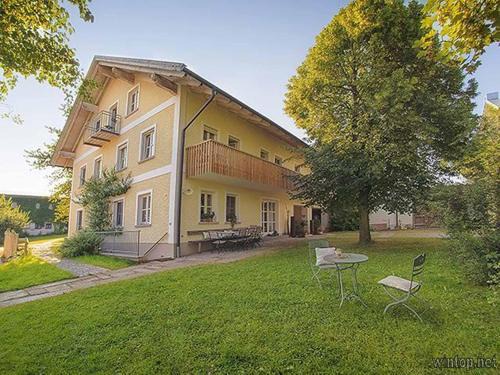 Bohmzwiesel House | Explore Family-Friendly Comfort at FrongaHOF - 4 Stars!