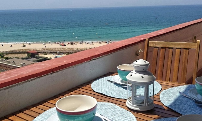 Torralta Apartment | Oceanfront Retreat in Alvor with Pool & Breakfast Included