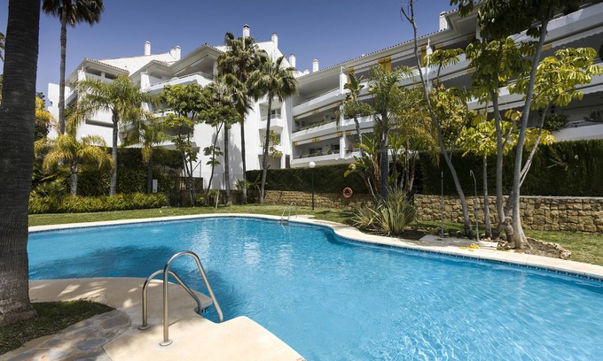 Guadalmina Apartment | Premier Golf Apartment with Ocean View in Marbella