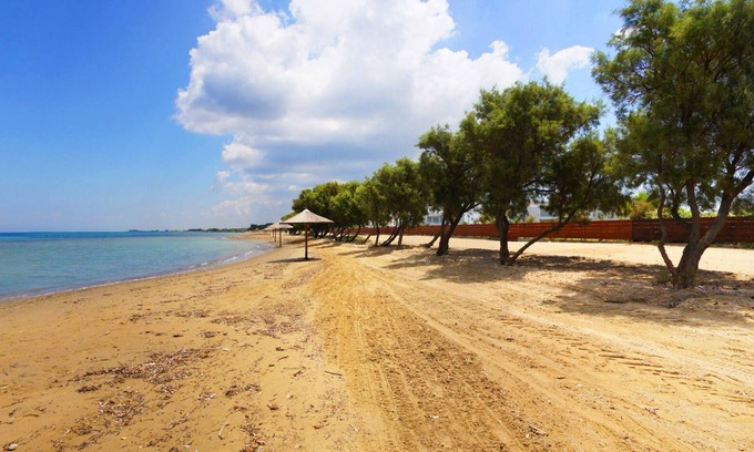 Andravida-Kyllini House | Beachfront Villa with Private Pool and Spa Amenities