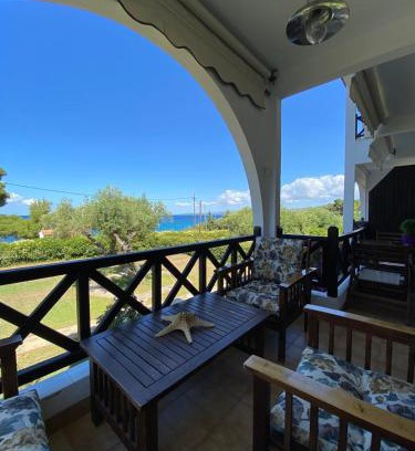 Elia Apartment | Oceanfront Elia Apartment with Spectacular Sea Views