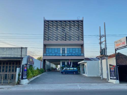 Gombong Hotel | Discover Front One Hotel Gombong: Family-Friendly Oasis