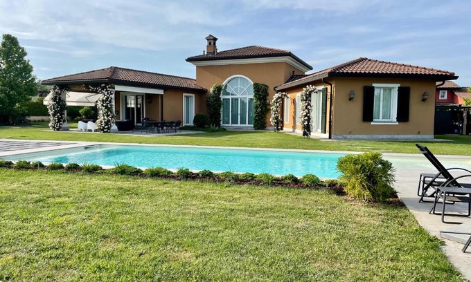 Bogogno Villa | Unforgettable Front Row Golf Villa Bogogno with Ocean Views