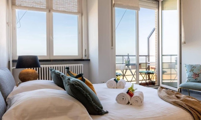 Knokke Apartment | Oceanfront Studio with Spectacular Sea View & Top Rating